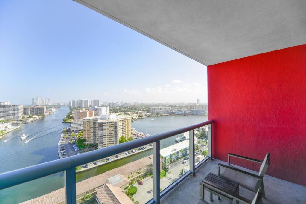 Awesome 2Br Condo Beachwalk Resort Hallandale Beach Exterior foto