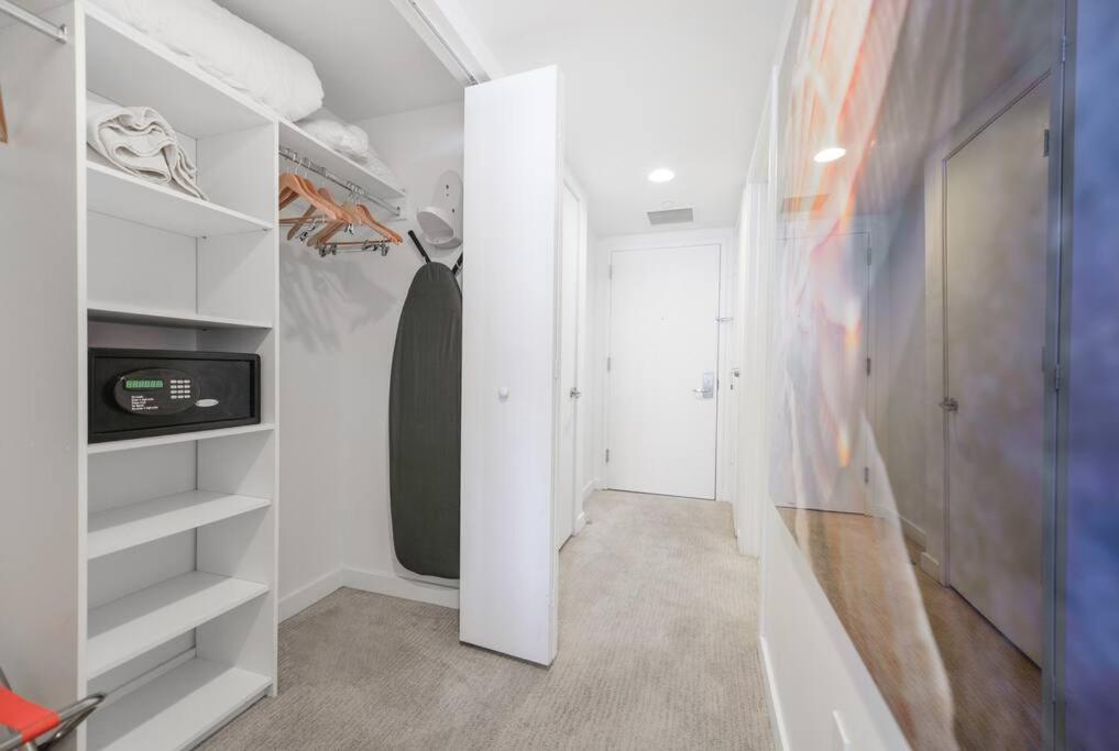 Awesome 2Br Condo Beachwalk Resort Hallandale Beach Exterior foto