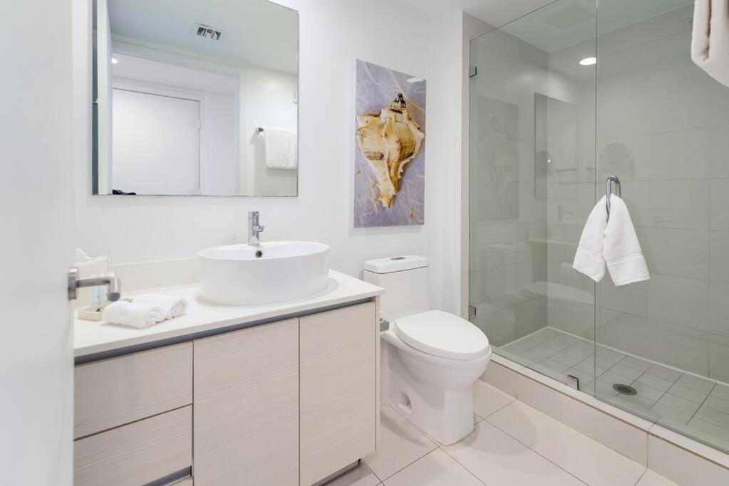 Awesome 2Br Condo Beachwalk Resort Hallandale Beach Exterior foto